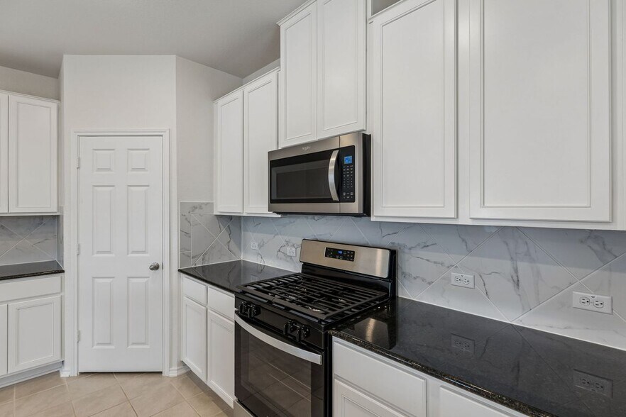 Building Photo - 4481 Acerno St