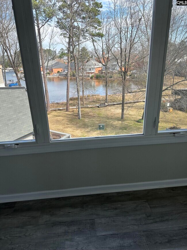 Building Photo - 301 Harbor Heights Dr