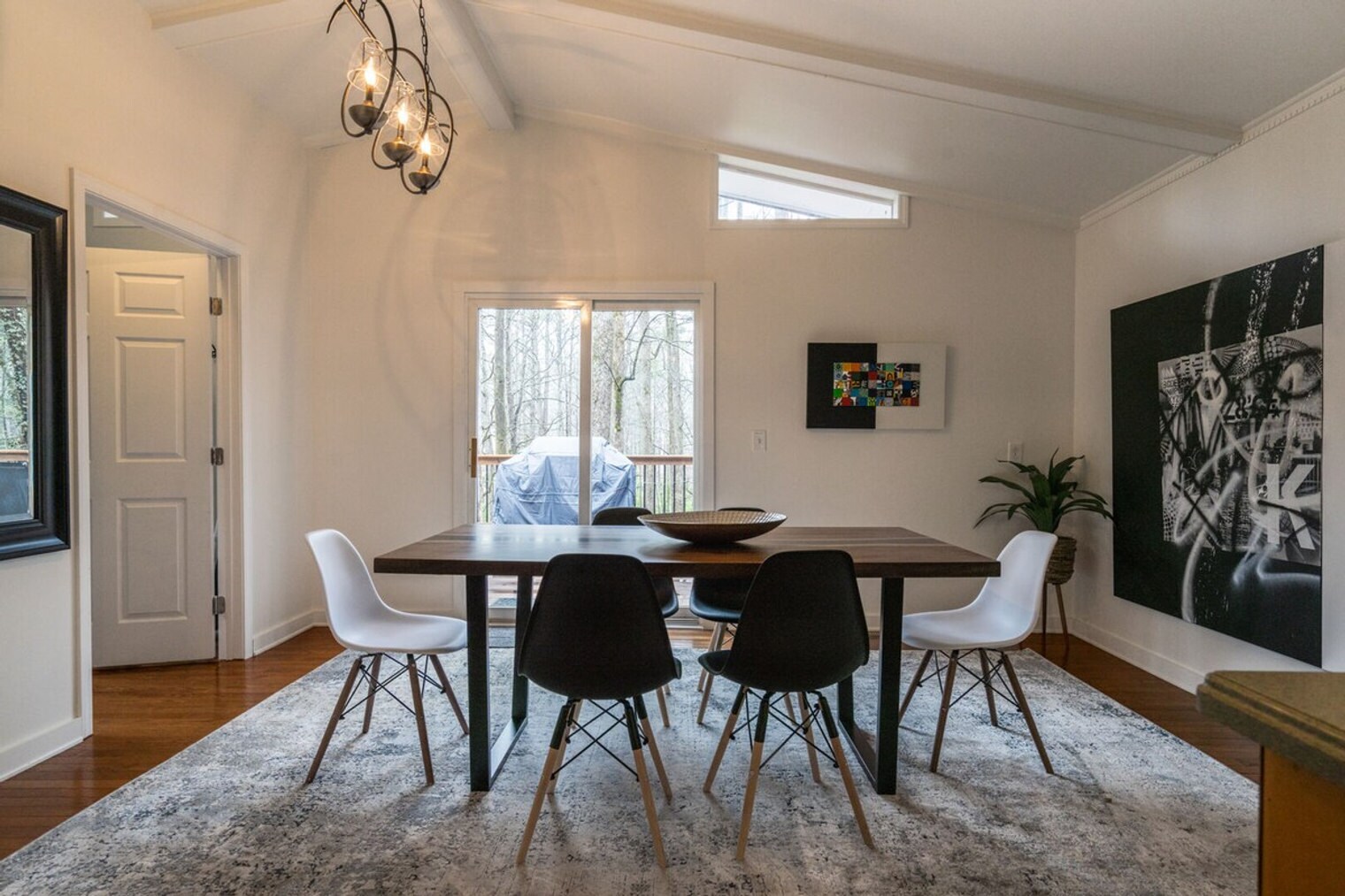 Building Photo - 306 Jason Ct