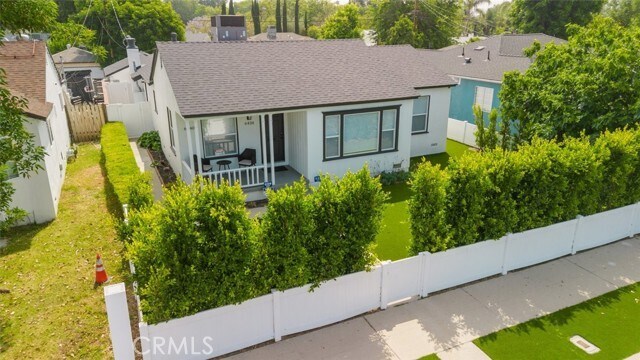 Building Photo - 6438 Lindley Ave