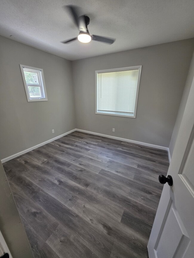 Building Photo - 3371 Ohara Dr S