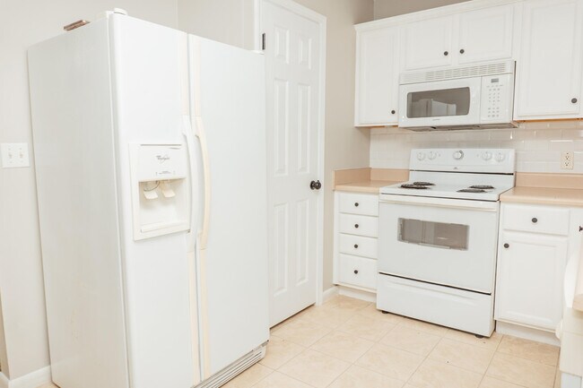 Building Photo - 5140 Muldoon St