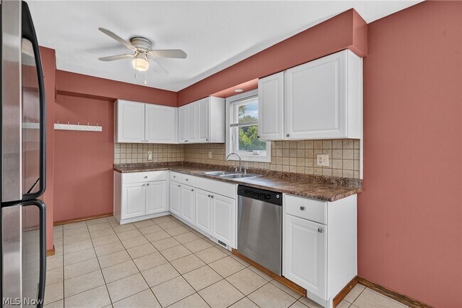 Building Photo - 1626 S Carpenter Rd