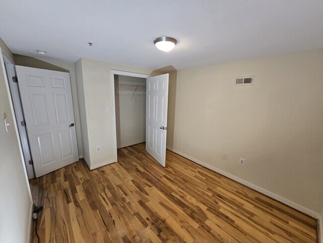 Building Photo - Simon Cycle Building