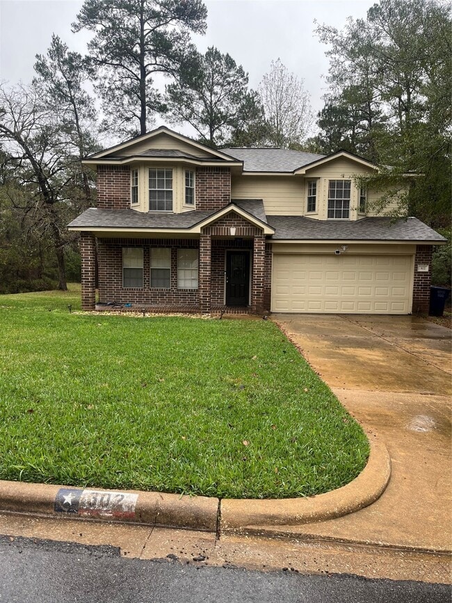 Building Photo - 302 Inverness Dr