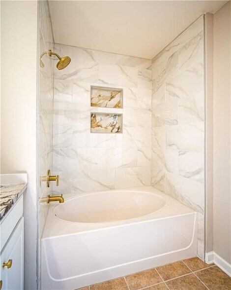 Building Photo - 265 Balaban Cir