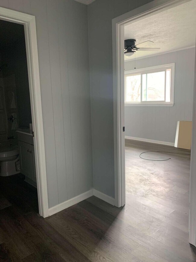 Building Photo - 2 Georgia Ave