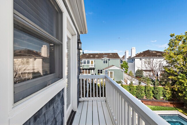 Building Photo - 20 Cape Danbury