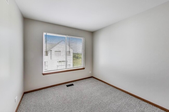 Building Photo - 985 Manchester Cir