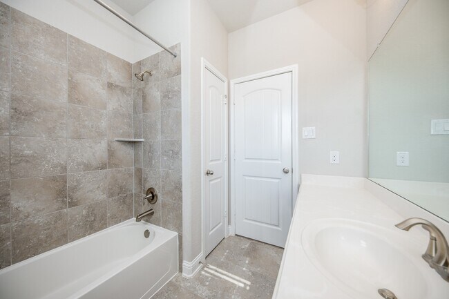 Building Photo - 16103 Devils River Ct