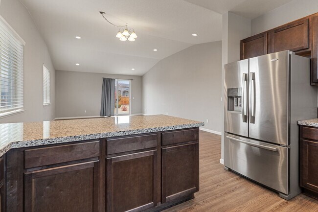 Building Photo - Trailer Parking, Newer house with Low main...
