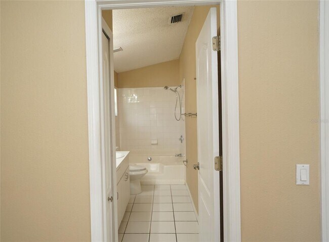Building Photo - 406 Sonoma Dr