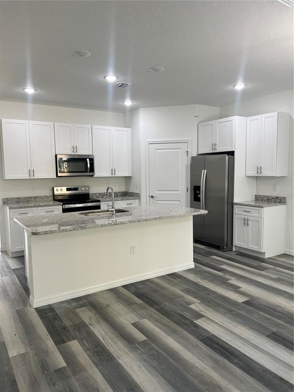 Building Photo - 6173 N Matheson Dr