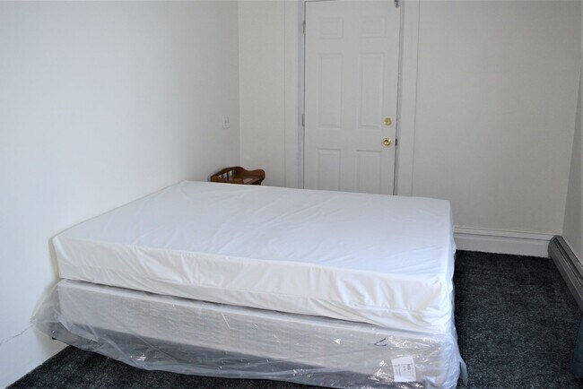 Building Photo - 402-apt1-4 Water St