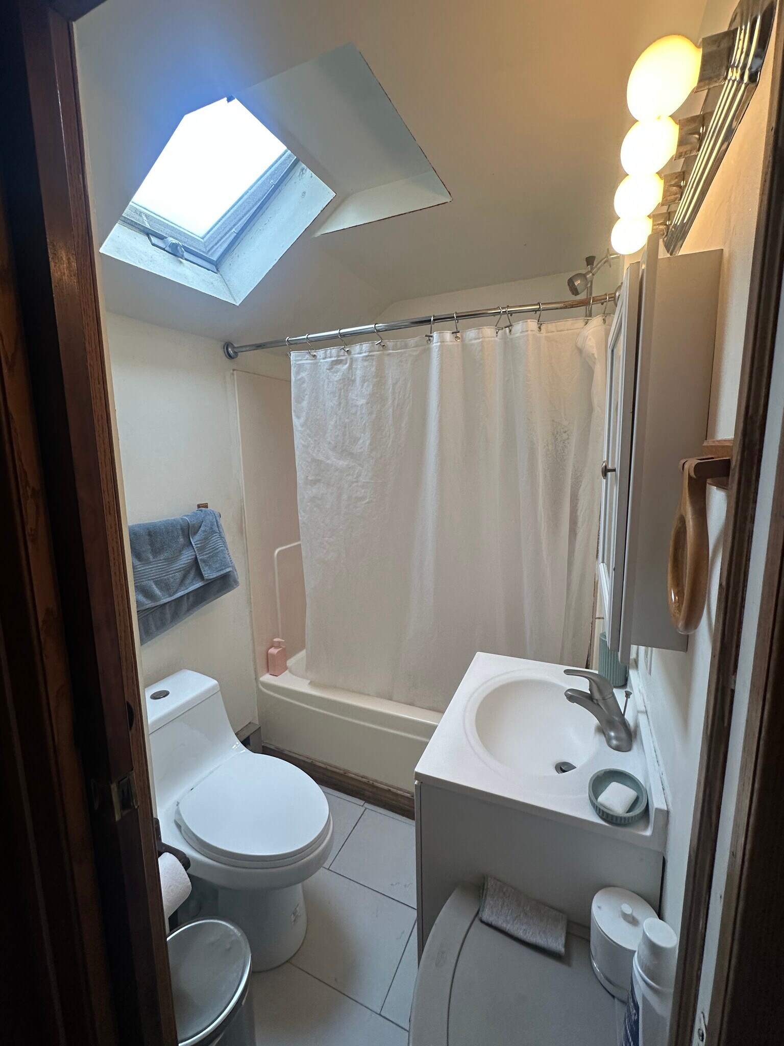 Building Photo - 3829 Bloomington Ave