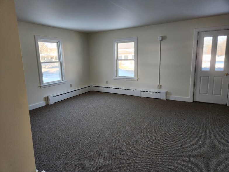 living room - 115 Center Rd