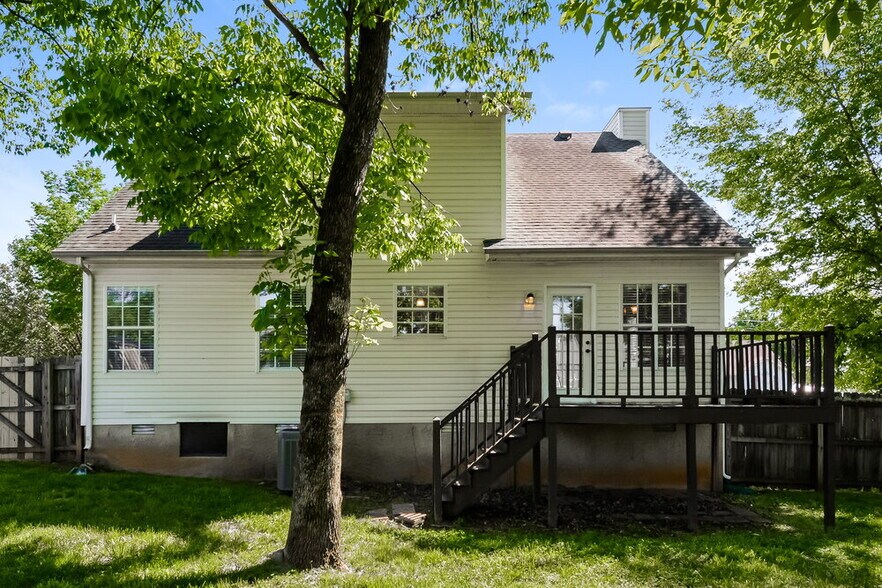 Building Photo - 405 Randall Ln