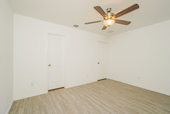 Building Photo - 14735 Brandy Brk