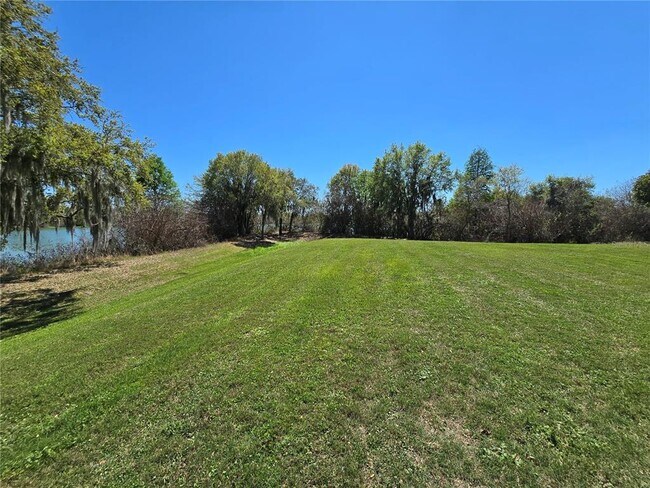 Building Photo - 2081 Farrington Dr