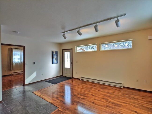 Building Photo - 139