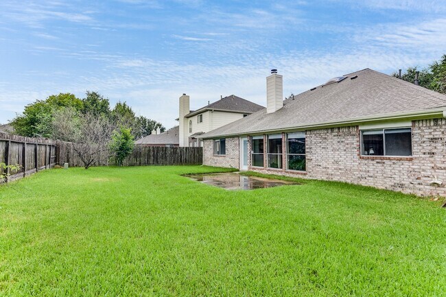 Building Photo - 317 Vantage Pointe Cir