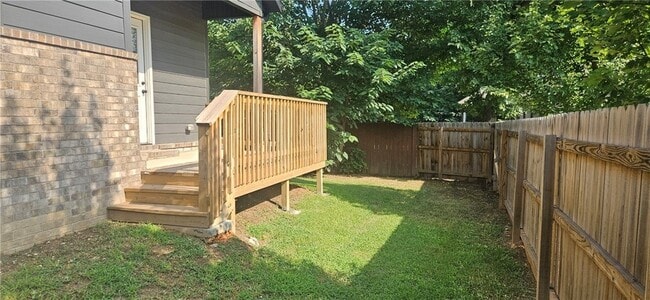Building Photo - 310 W Kinniburgh Dr