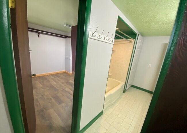 Building Photo - 6211 N College Dr