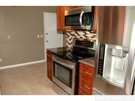 Building Photo - 9340 Oakland Ave S