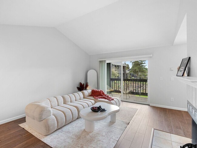 Building Photo - Updated Quiet 1-bedroom, 1-bath condo in the heart of Murrayhill