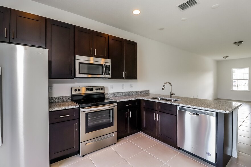 Building Photo - 532 Imperial Pl