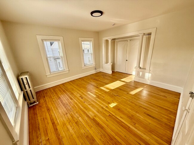 Building Photo - 1045 Pine St