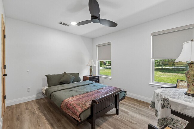 Building Photo - Stylish, Comfortable Colleyville Home with an Open, Airy Layout