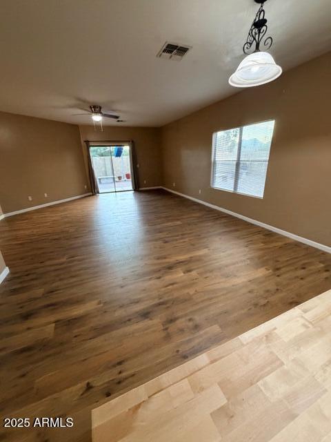 Building Photo - 2923 W Five Mile Peak Dr