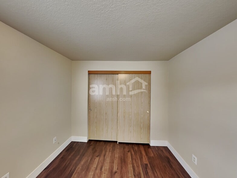 Building Photo - 16966 SW Steele Way