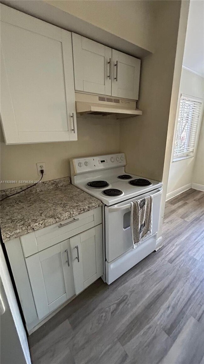 Building Photo - 5686 Rock Island Rd