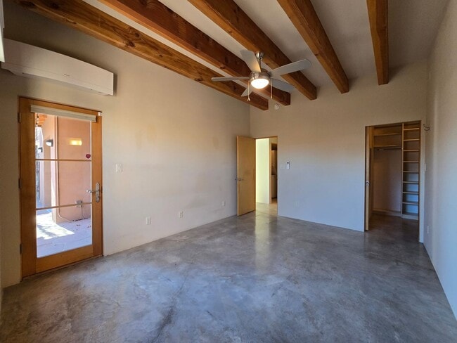 Building Photo - 927 Alto St