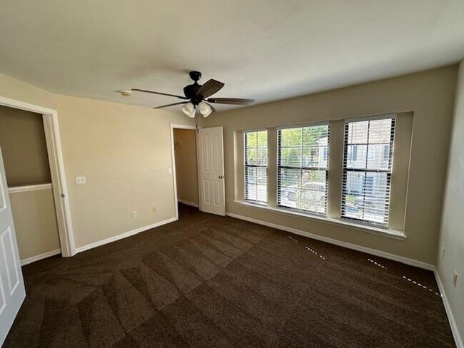 Building Photo - 2 Bedroom 2 Bathroom Townhome is Siena at Celebration with attached 2 Car Garage