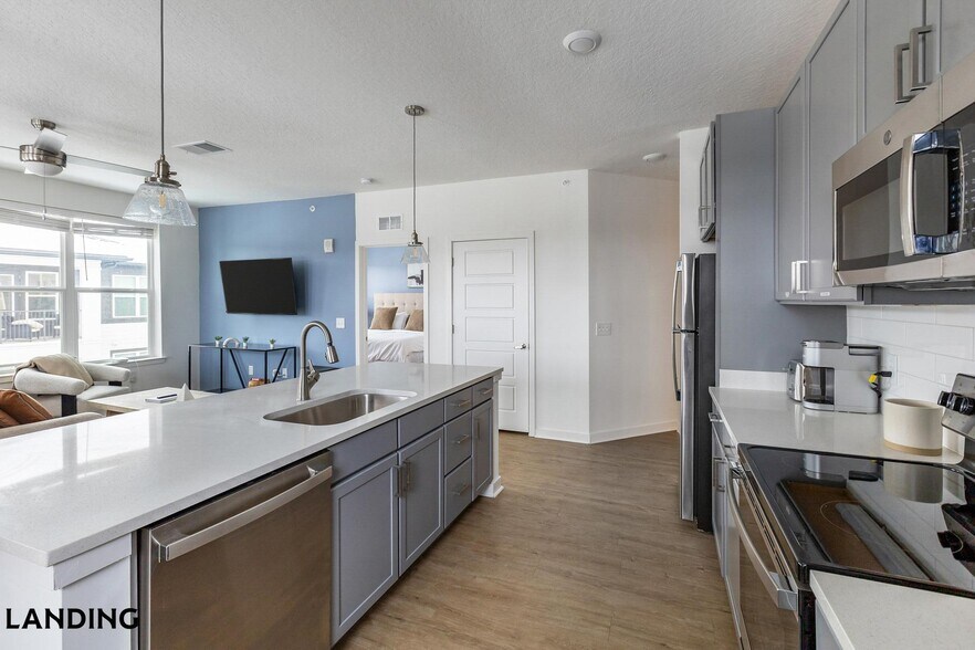 Building Photo - 1181 Manhattan Blvd