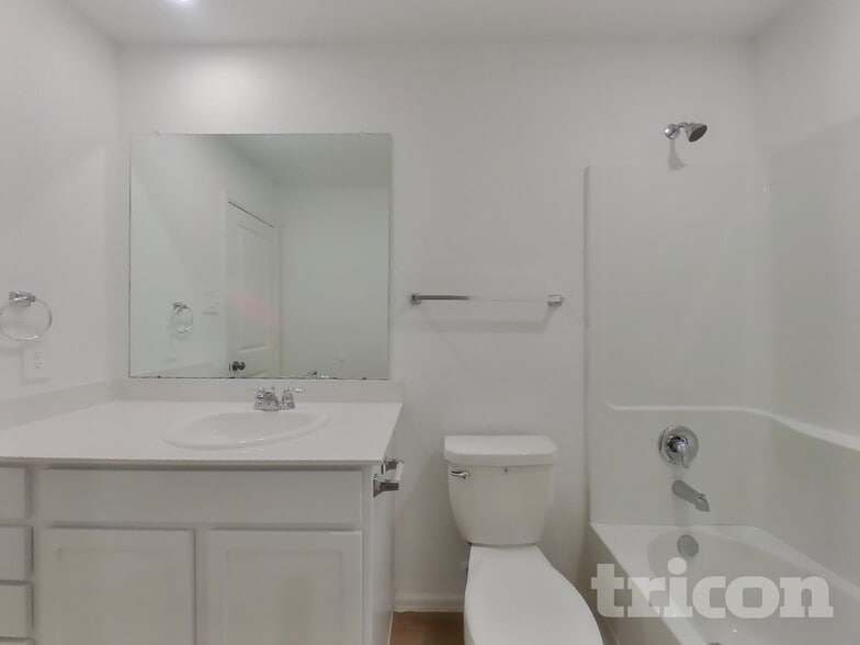 Building Photo - 3214 Holly Stokes Wy