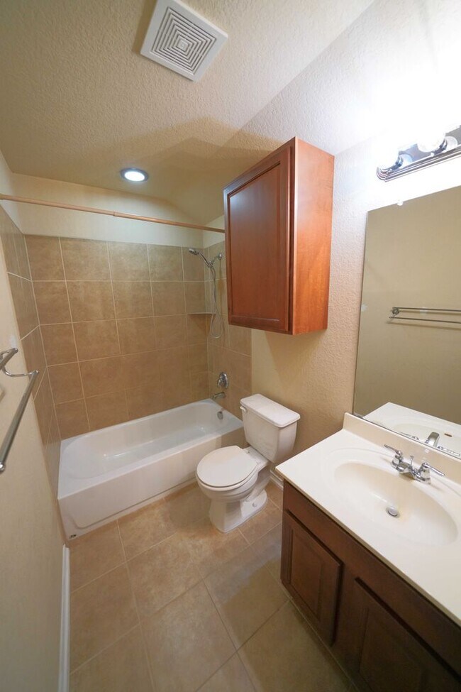 Building Photo - Immaculate Rental Now Available in Cibolo!...