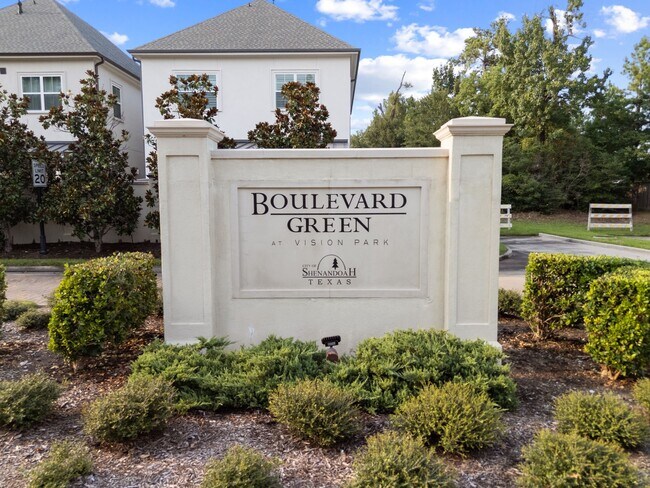 Building Photo - 114 Magnolia Grn St