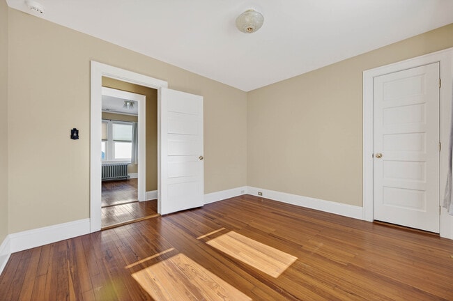 Building Photo - 35 Birch St