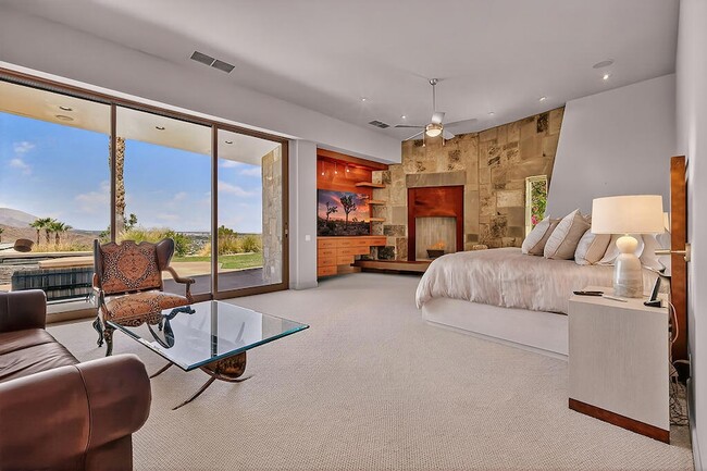 Building Photo - 9 Rockcrest
