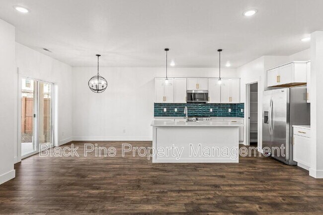 Building Photo - 7184 W Riverwood St