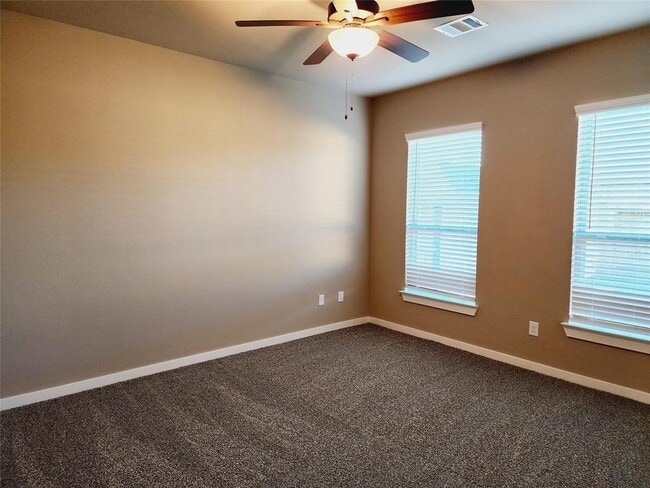 Building Photo - 9836 Grosbeak Ln