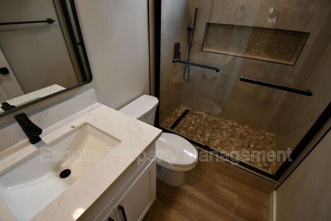 Building Photo - 3621 Miramar Way