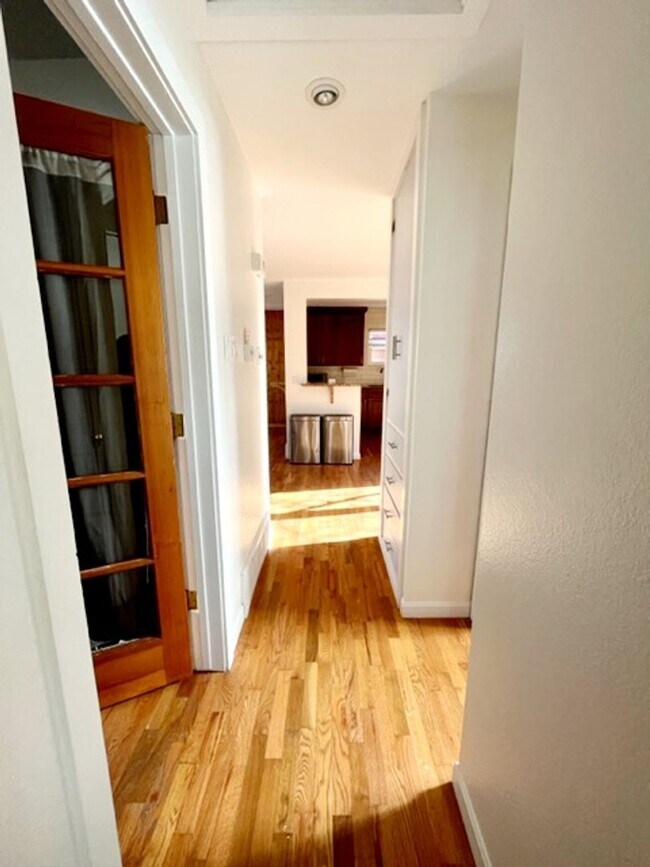 Building Photo - Available August 1, 2026 | PRE-LEASE 2 BED 1 BATH – Updated North Boulder Home Near Trails & Down...