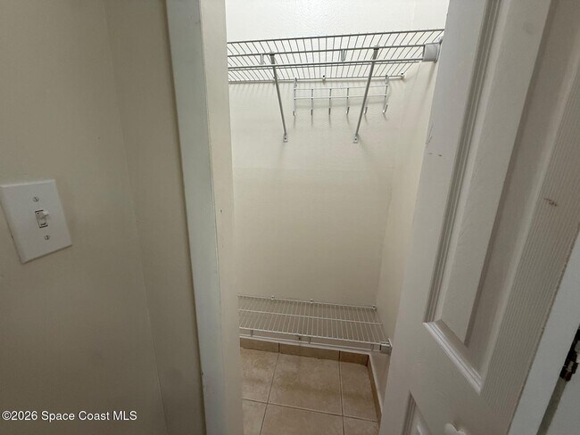 Building Photo - 1625 Sunny Brook Ln