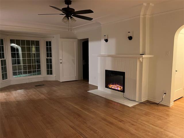 Building Photo - 4328 University Blvd