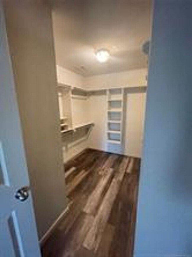 Building Photo - WOODCREEK ADDITION | PRIME LOCATION NEAR OU